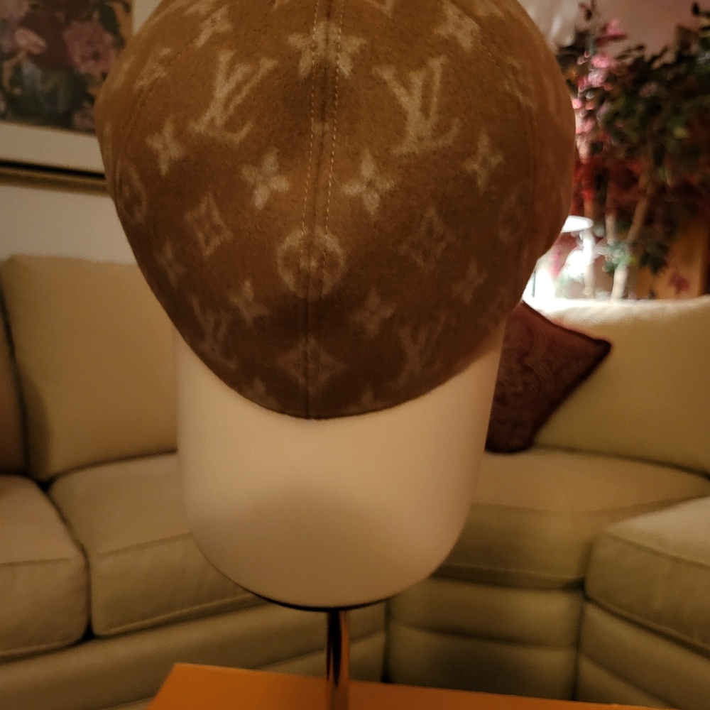 COPY - Louis Vuitton Baseball Cap - Picture 5 of 7